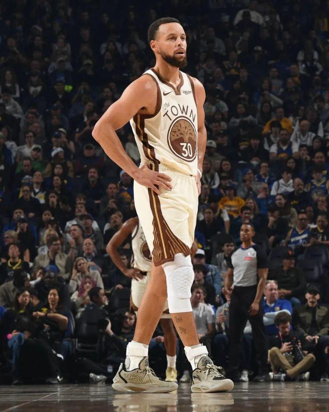 一年怒虧2個億，庫里和安德瑪的“孽緣”